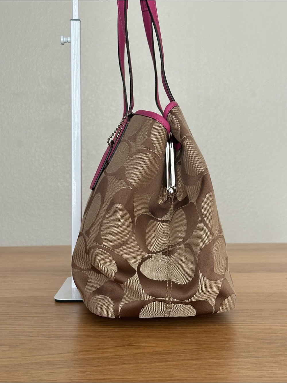 Coach Mono Shoulder Bag - Picture 15 of 15
